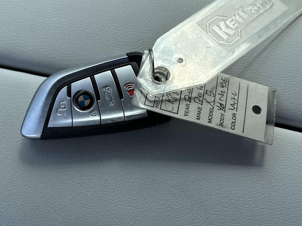 Thumbnail: 2023 BMW X5 - 18