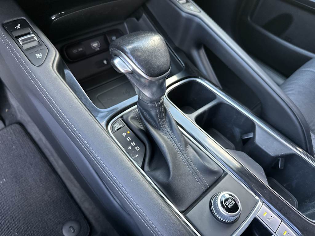 Thumbnail: 2020 Kia Telluride - 16