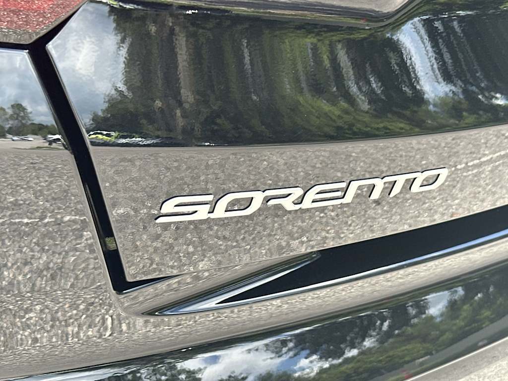 Thumbnail: 2023 Kia Sorento - 22