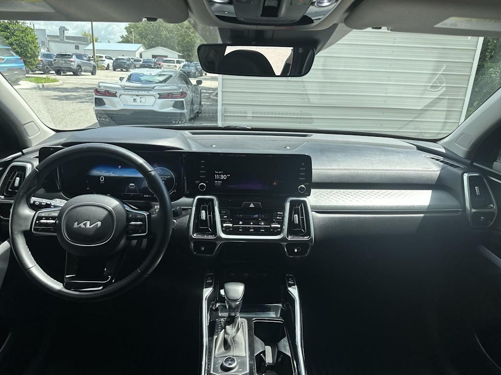 Thumbnail: 2023 Kia Sorento - 2