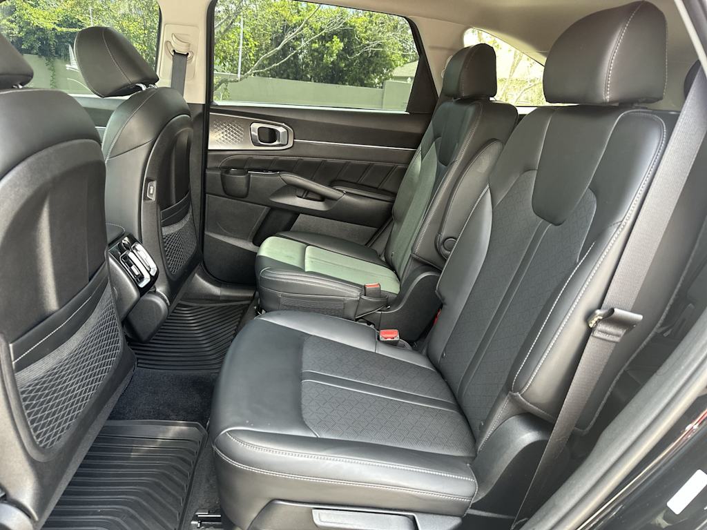 Thumbnail: 2023 Kia Sorento - 13