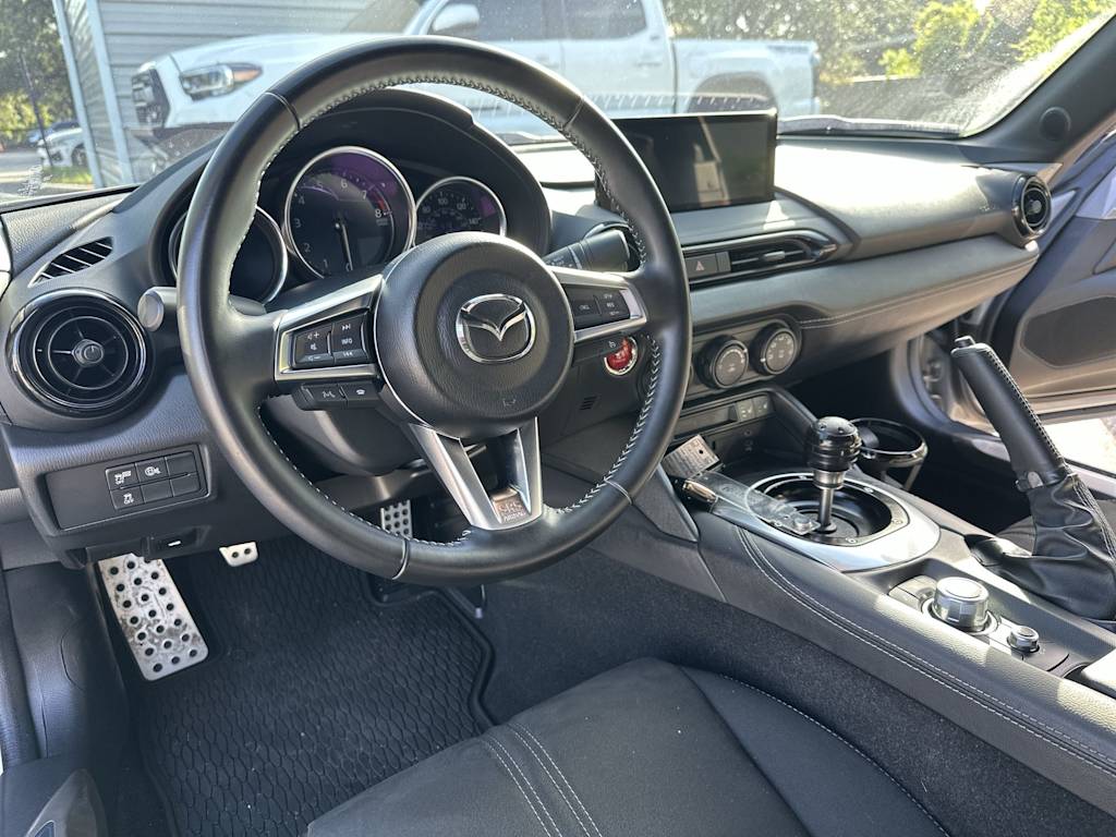 Thumbnail: 2025 Mazda MX-5 Miata - 10
