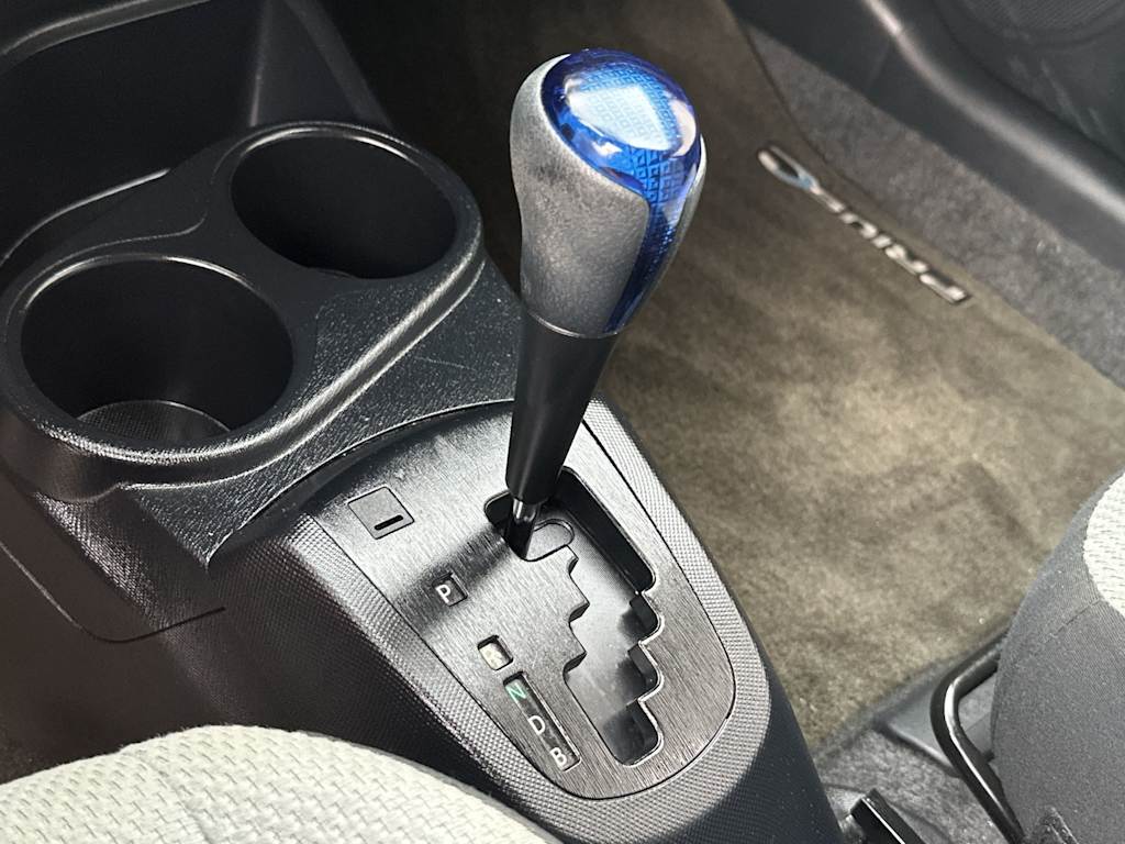 Thumbnail: 2015 Toyota Prius c - 27