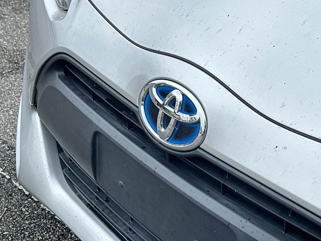 Thumbnail: 2015 Toyota Prius c - 7