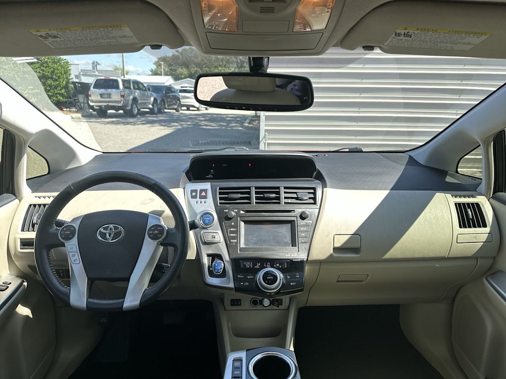 Thumbnail: 2013 Toyota Prius v - 2