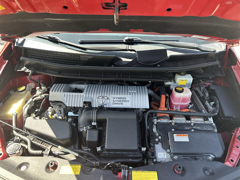 Thumbnail: 2013 Toyota Prius v - 9