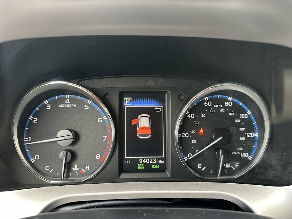 Thumbnail: 2018 Toyota RAV4 - 16