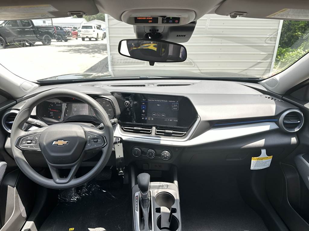Thumbnail: 2026 Chevrolet Trax - 2