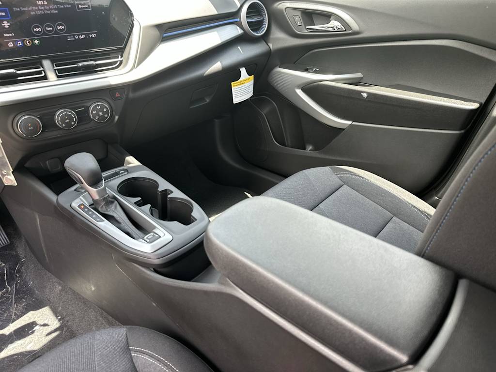 Thumbnail: 2026 Chevrolet Trax - 15