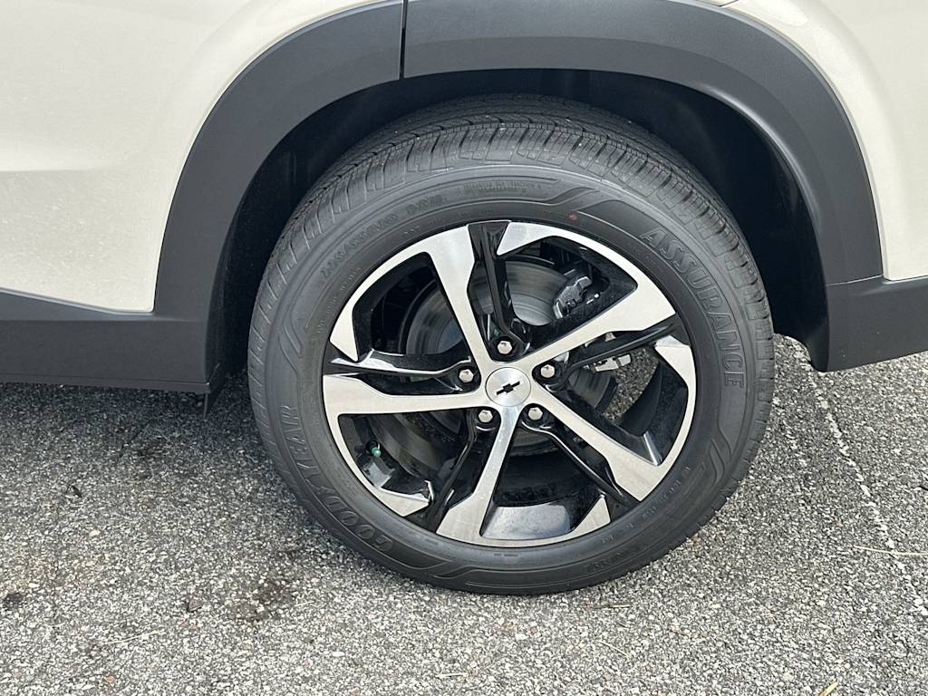 Thumbnail: 2026 Chevrolet Trax - 8