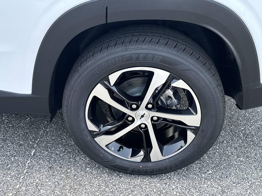 Thumbnail: 2026 Chevrolet Trax - 8