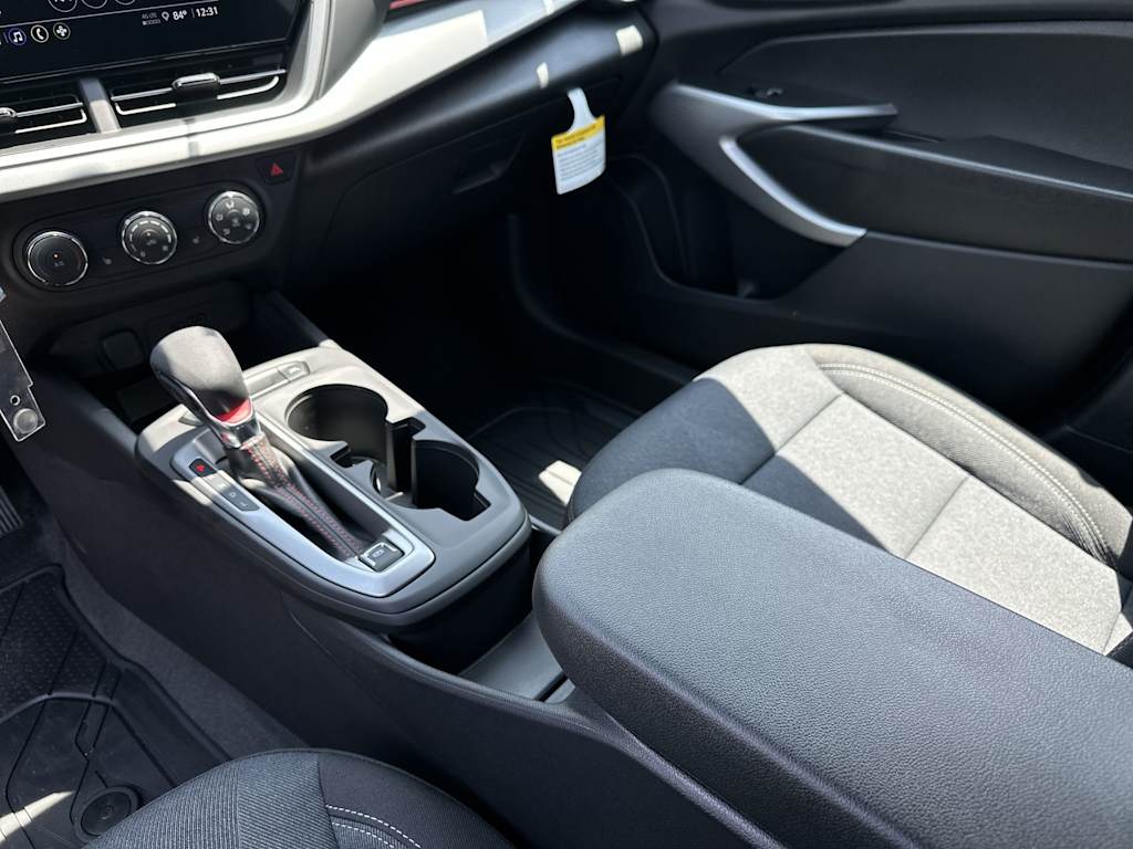 Thumbnail: 2026 Chevrolet Trax - 15