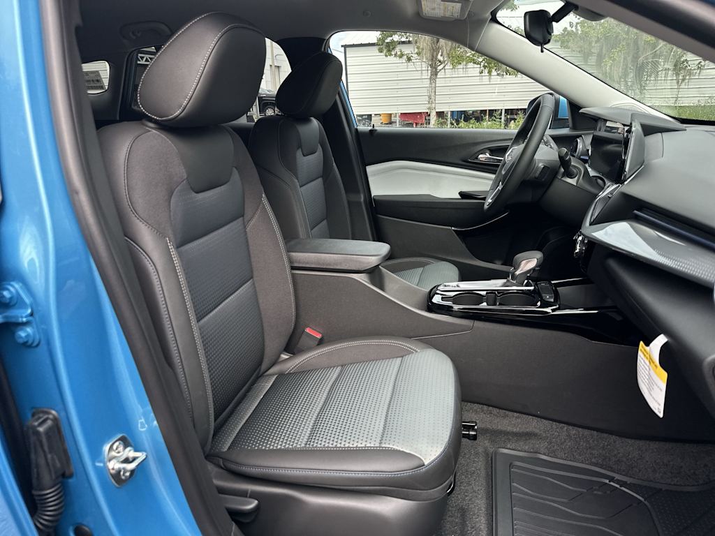 Thumbnail: 2026 Chevrolet Trax - 25
