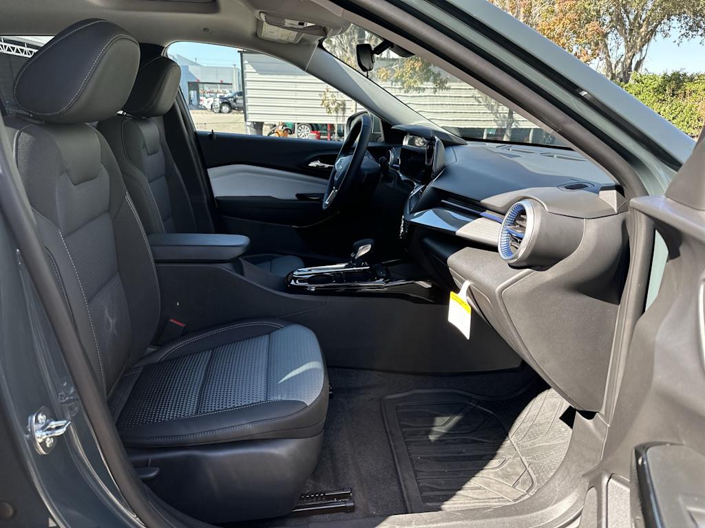 Thumbnail: 2026 Chevrolet Trax - 26