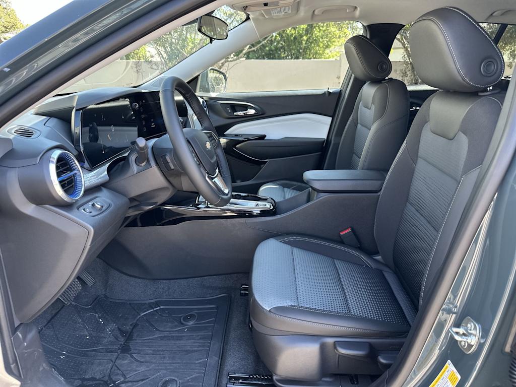 Thumbnail: 2026 Chevrolet Trax - 12