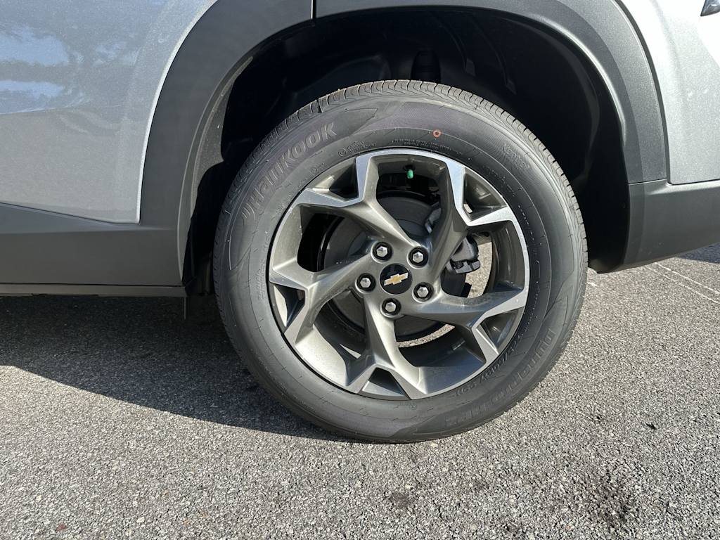 Thumbnail: 2026 Chevrolet Trax - 8