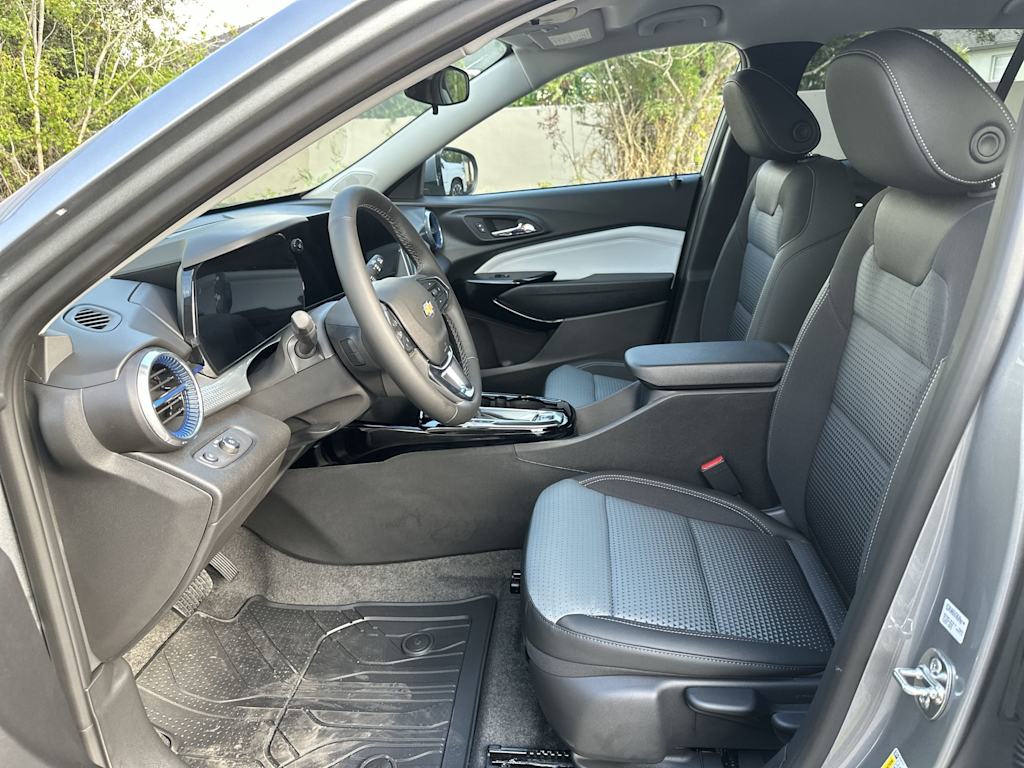 Thumbnail: 2026 Chevrolet Trax - 12