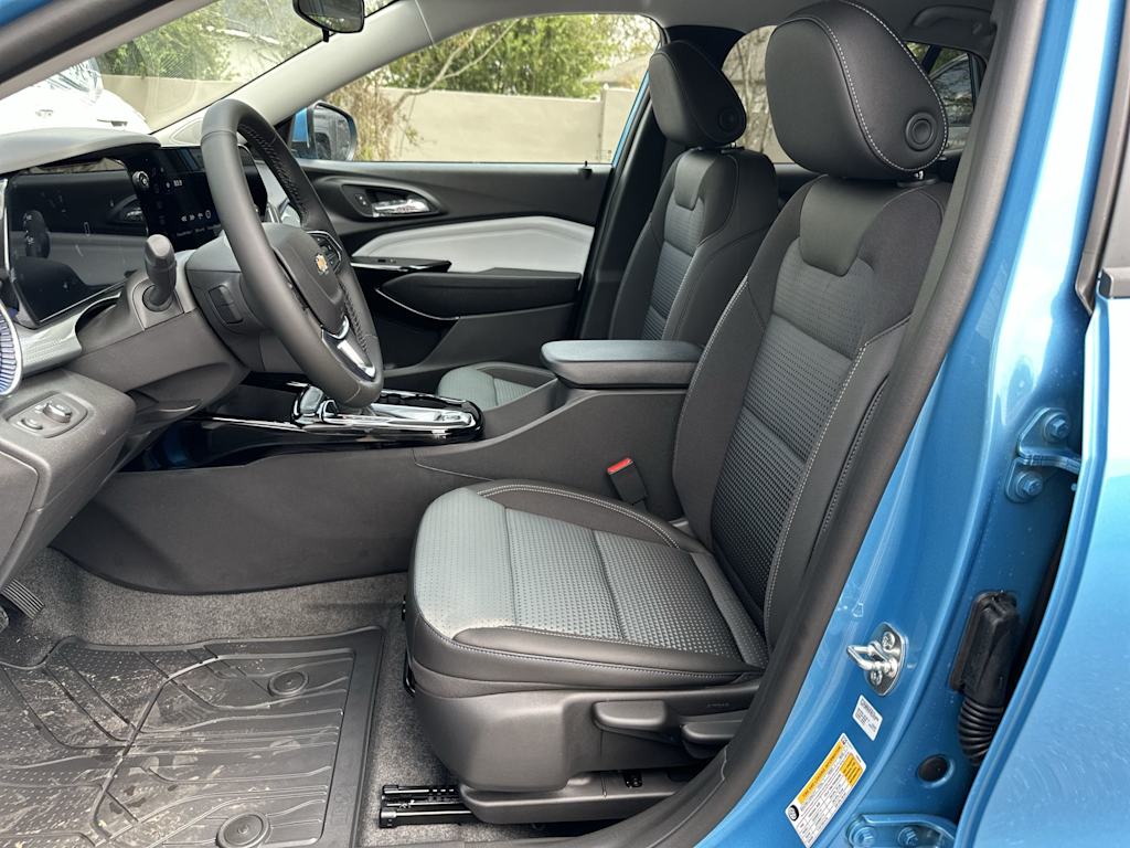 Thumbnail: 2026 Chevrolet Trax - 12
