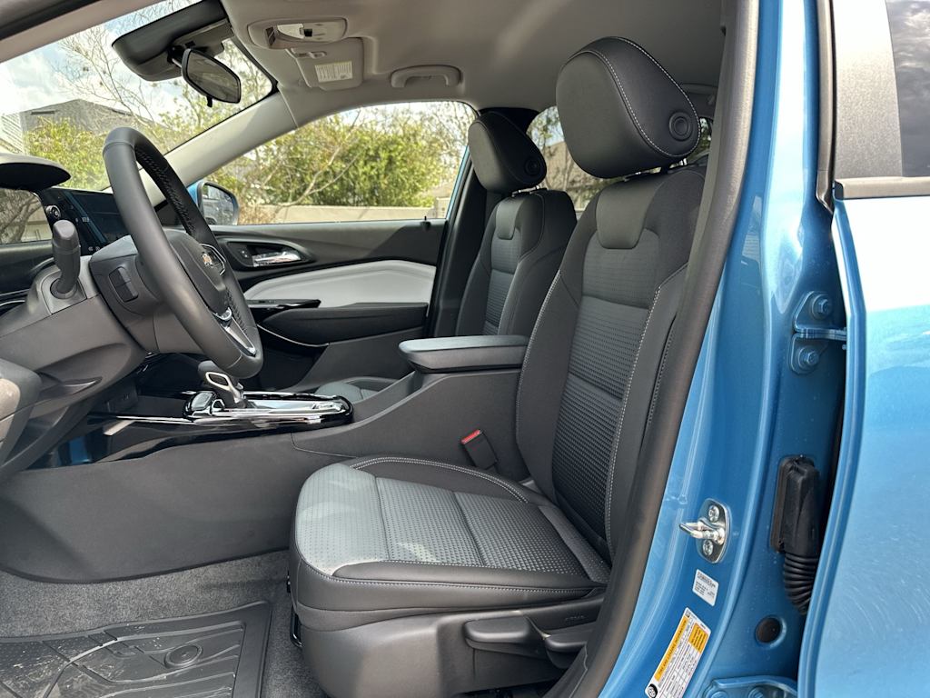 Thumbnail: 2026 Chevrolet Trax - 11