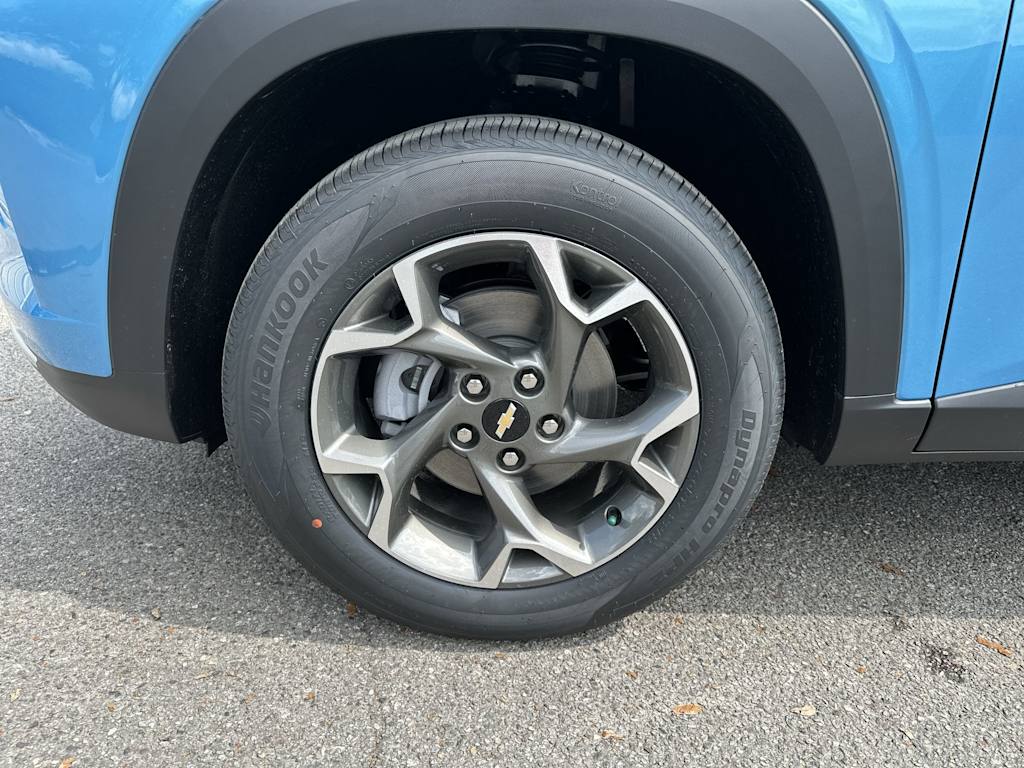 Thumbnail: 2026 Chevrolet Trax - 8