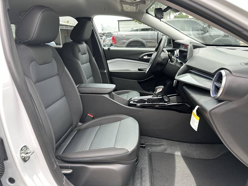 Thumbnail: 2026 Chevrolet Trax - 25