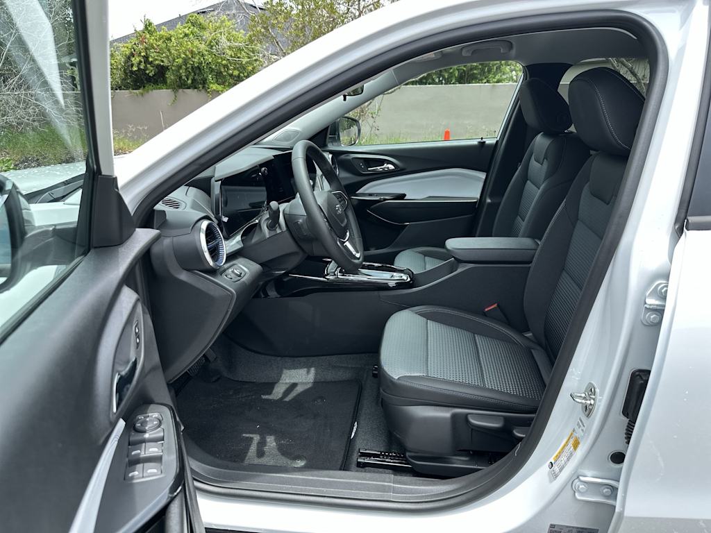 Thumbnail: 2026 Chevrolet Trax - 11