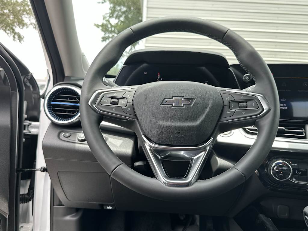 Thumbnail: 2026 Chevrolet Trax - 10