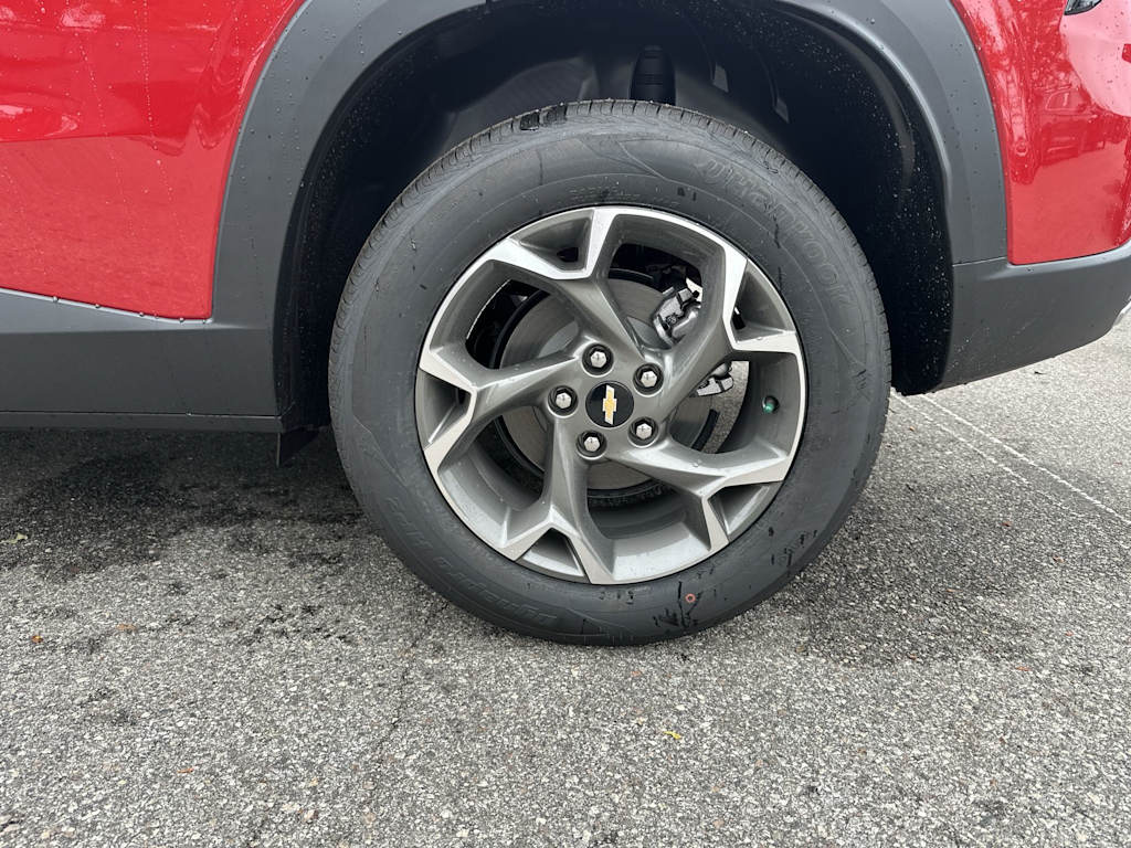 Thumbnail: 2026 Chevrolet Trax - 8