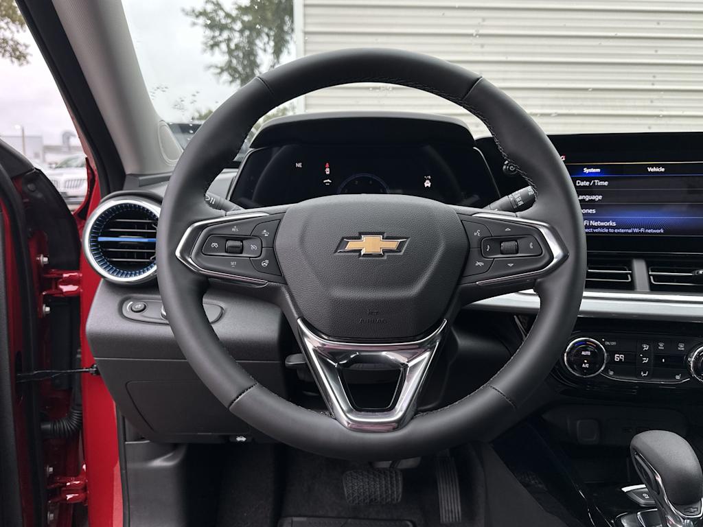 Thumbnail: 2026 Chevrolet Trax - 10