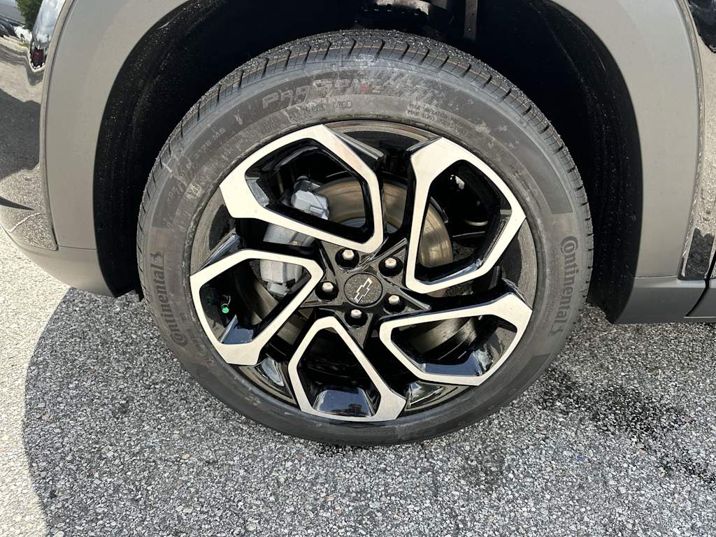 Thumbnail: 2026 Chevrolet Trax - 8