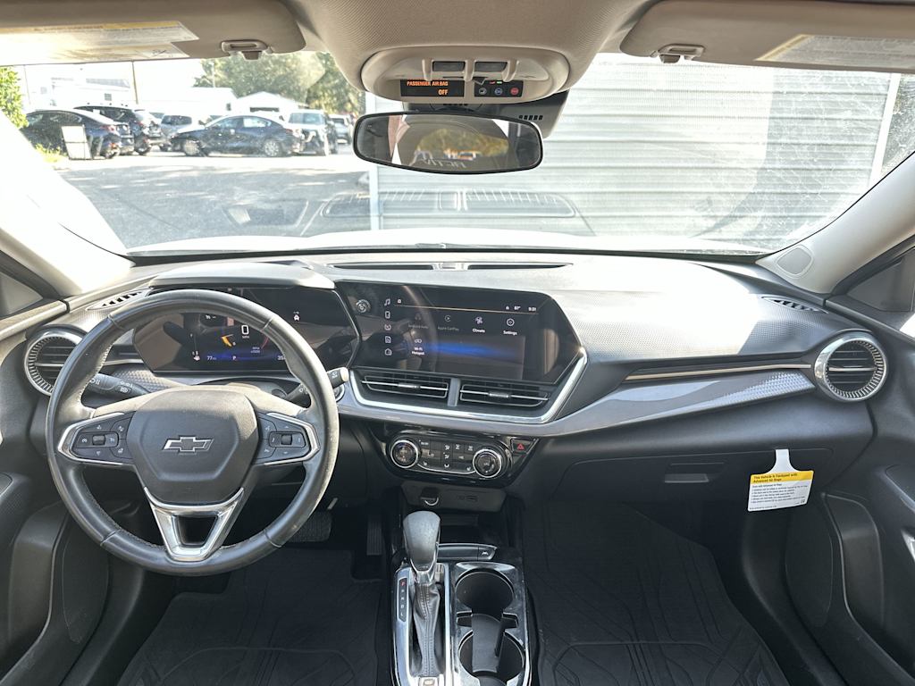 Thumbnail: 2024 Chevrolet Trax - 2