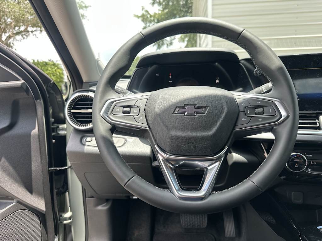 Thumbnail: 2026 Chevrolet Trax - 10