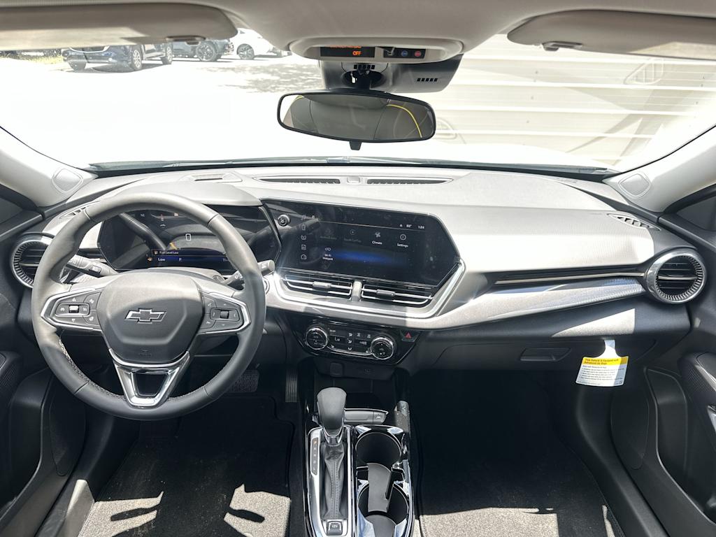 Thumbnail: 2026 Chevrolet Trax - 2