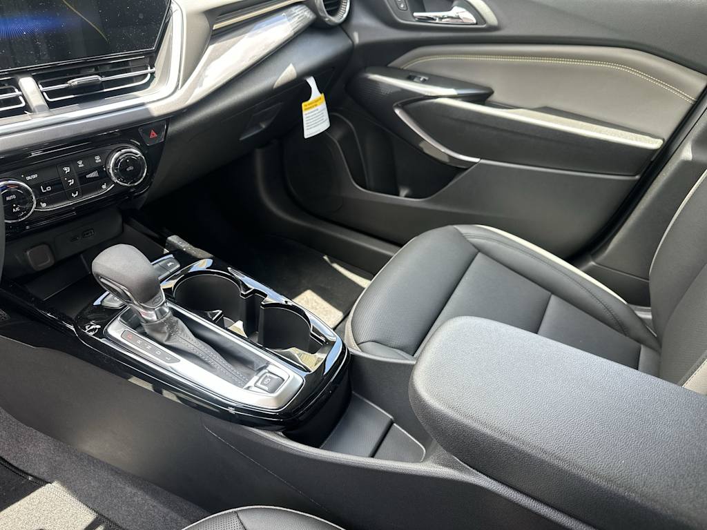 Thumbnail: 2026 Chevrolet Trax - 15