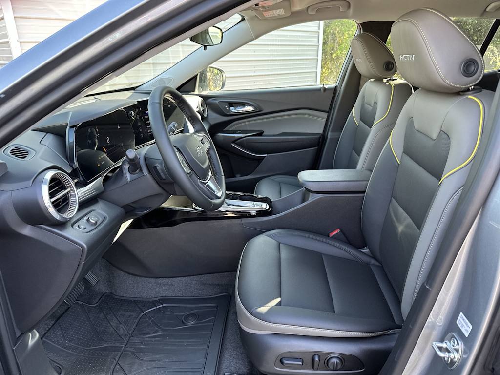 Thumbnail: 2026 Chevrolet Trax - 12