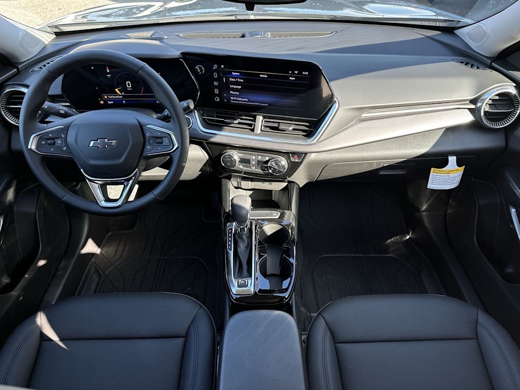 Thumbnail: 2026 Chevrolet Trax - 2