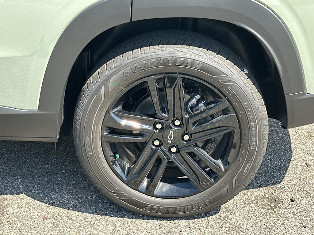 Thumbnail: 2026 Chevrolet Trax - 8