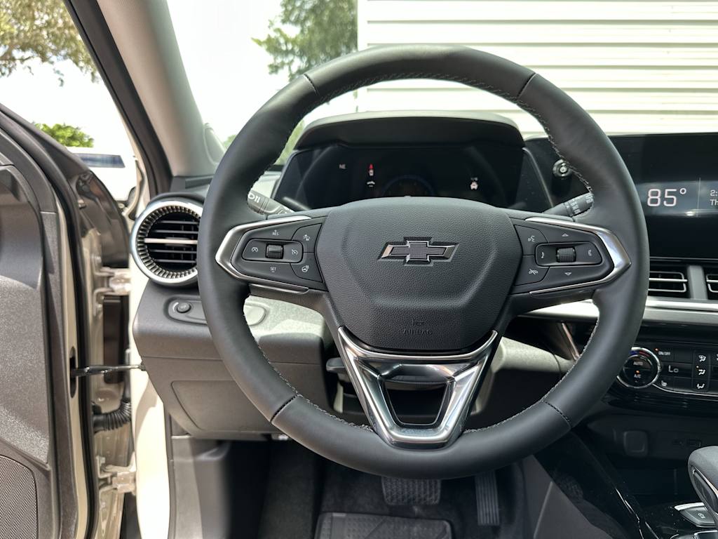 Thumbnail: 2026 Chevrolet Trax - 8