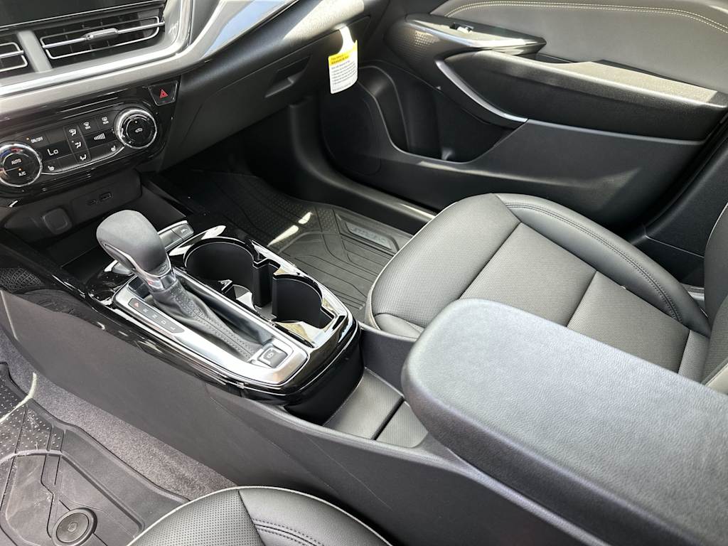 Thumbnail: 2026 Chevrolet Trax - 12