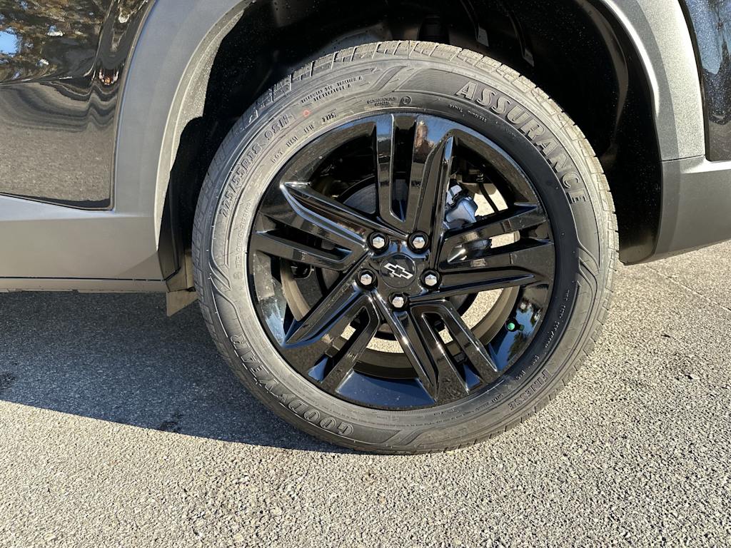 Thumbnail: 2026 Chevrolet Trax - 8