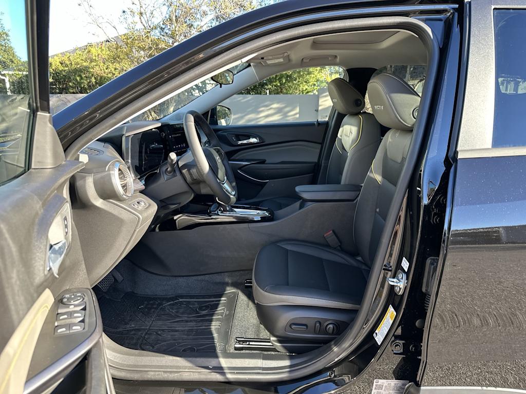 Thumbnail: 2026 Chevrolet Trax - 11