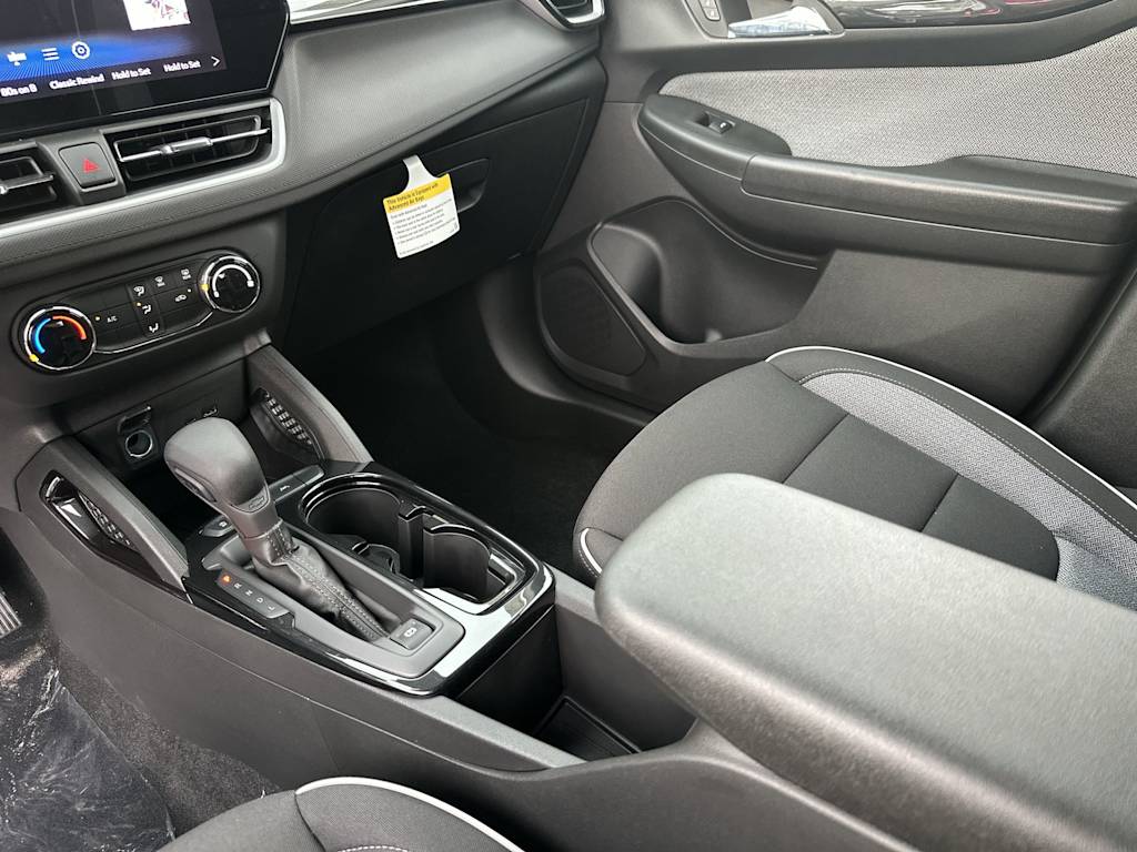 Thumbnail: 2026 Chevrolet TrailBlazer - 14