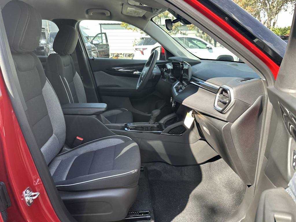 Thumbnail: 2026 Chevrolet TrailBlazer - 25