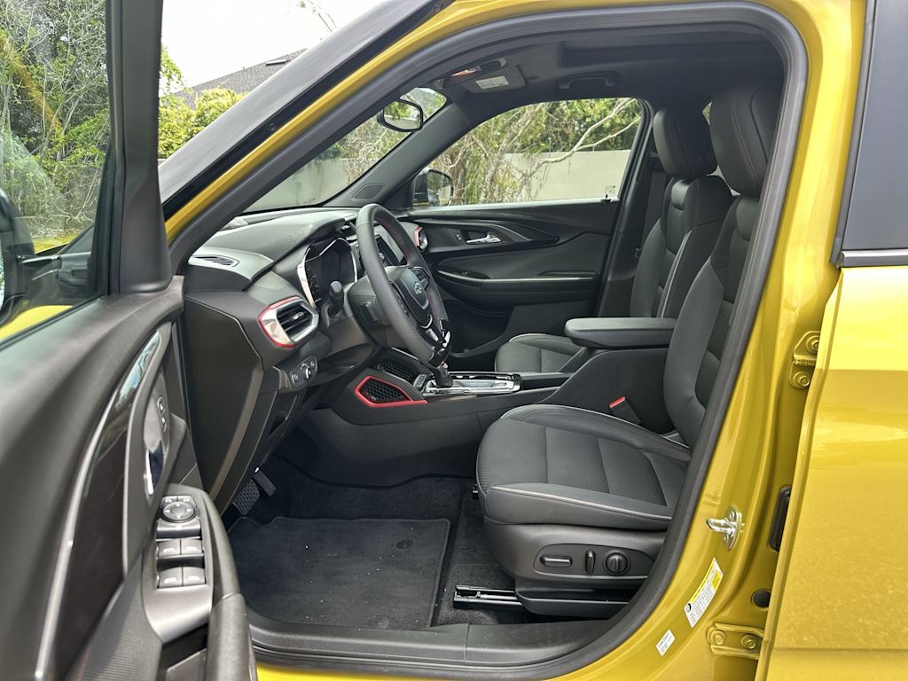 Thumbnail: 2023 Chevrolet TrailBlazer - 10
