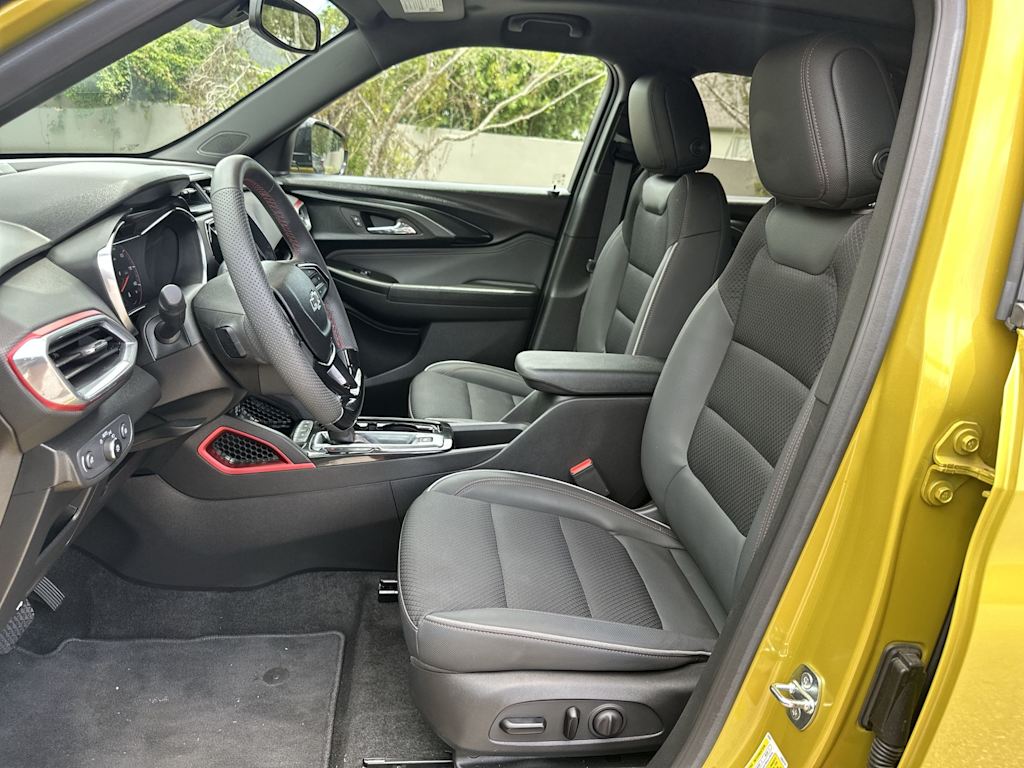 Thumbnail: 2023 Chevrolet TrailBlazer - 11