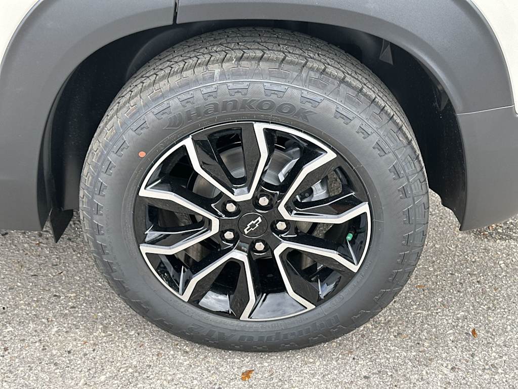 Thumbnail: 2026 Chevrolet TrailBlazer - 8