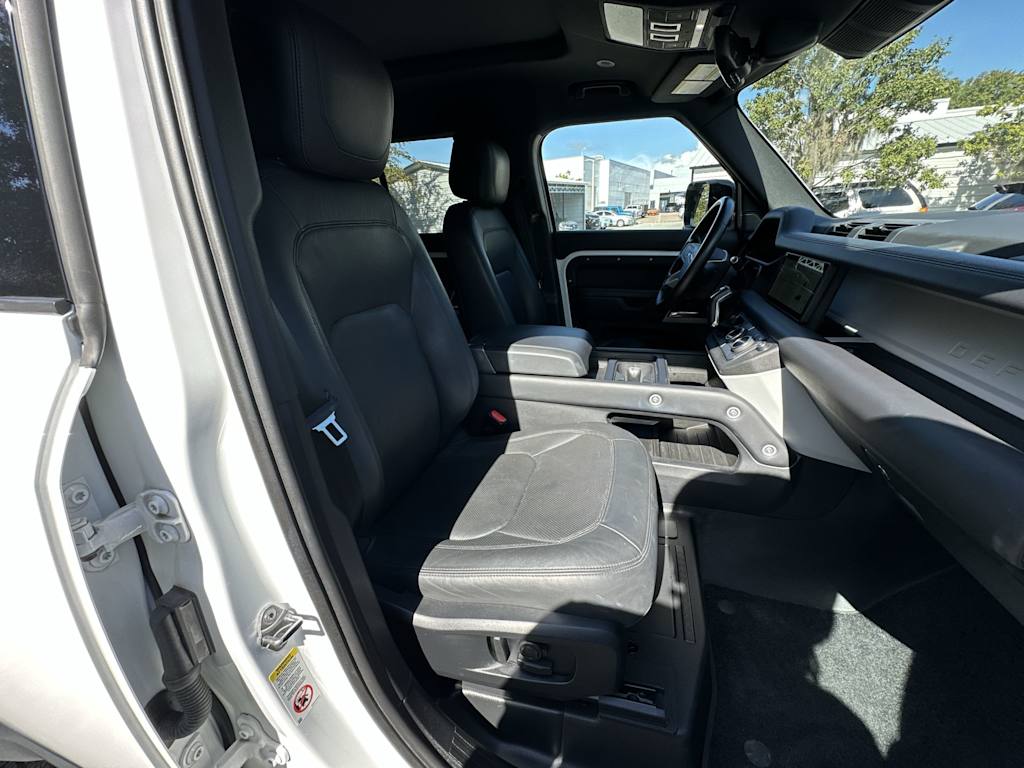 Thumbnail: 2024 Land Rover Defender - 24