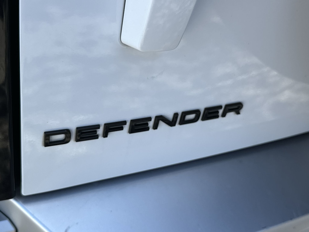 Thumbnail: 2024 Land Rover Defender - 21