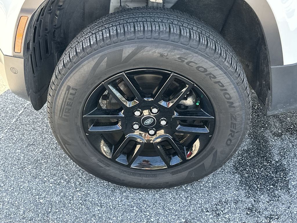 Thumbnail: 2024 Land Rover Defender - 7