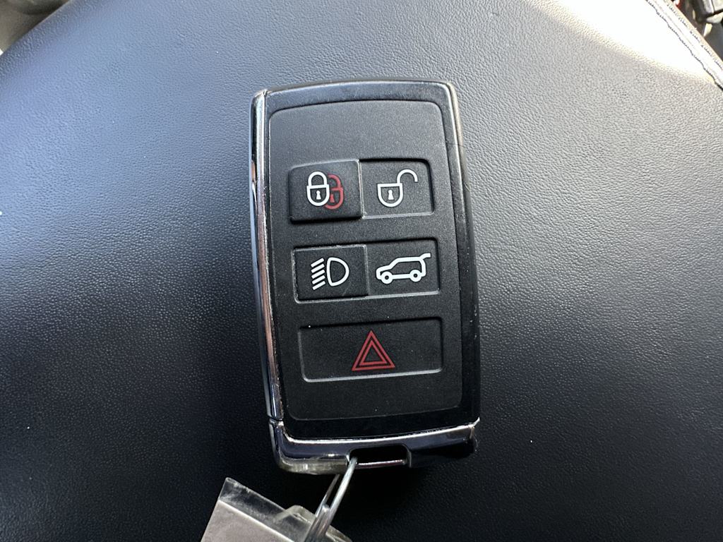 Thumbnail: 2024 Land Rover Defender - 15